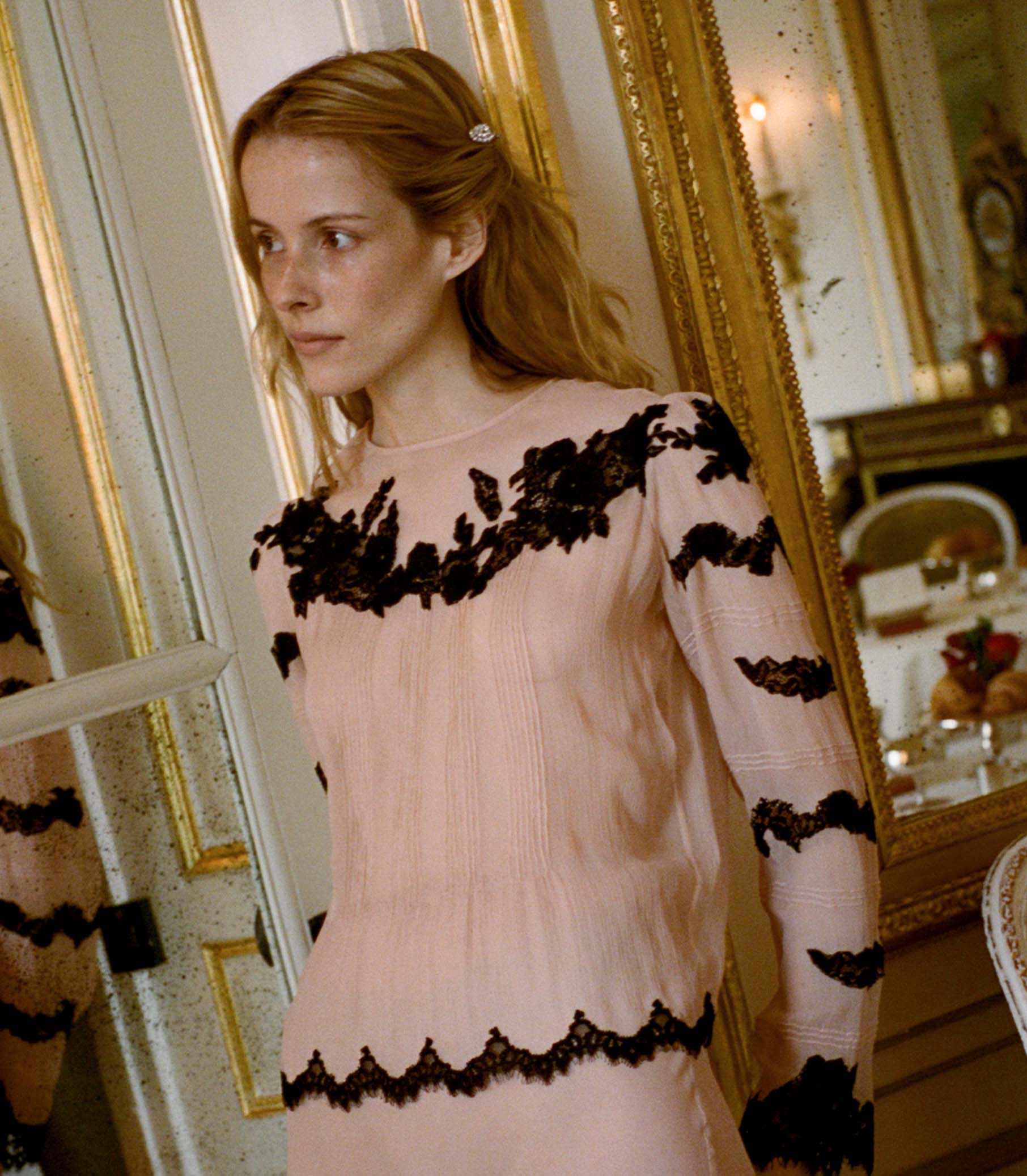 ALBERTINE ANNIVERSARY TOP -- SOFT PEACH