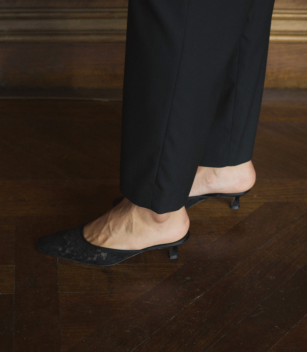 LUMA HEEL -- BLACK LACE